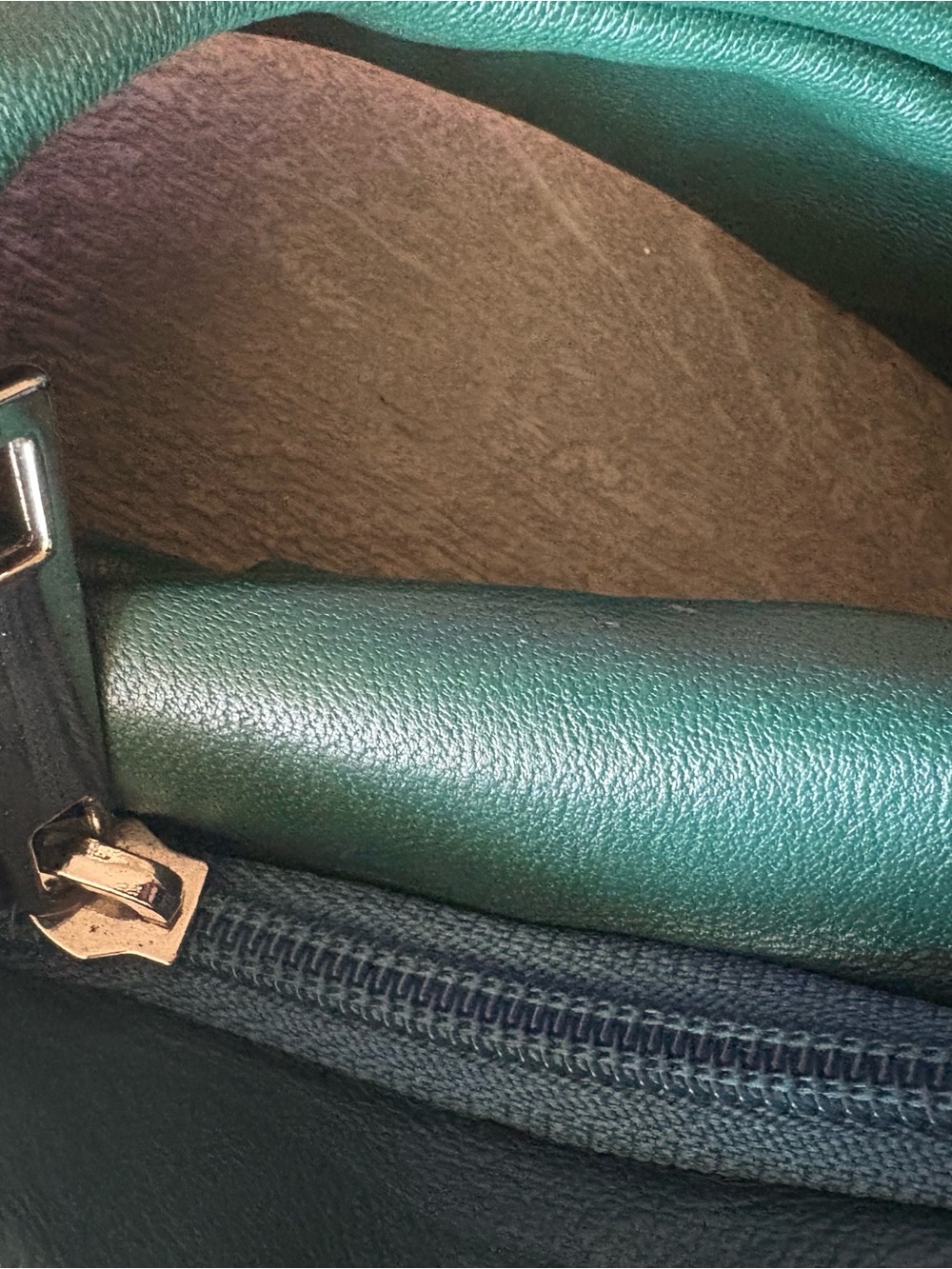 Green Ruched Hobo Bag leather by Nora Yahn - Picture 4 of 10